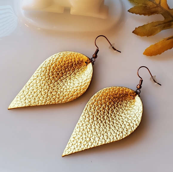 i4 NEW Gold Genuine Leather Leaf-Cut - Picture 1 of 6